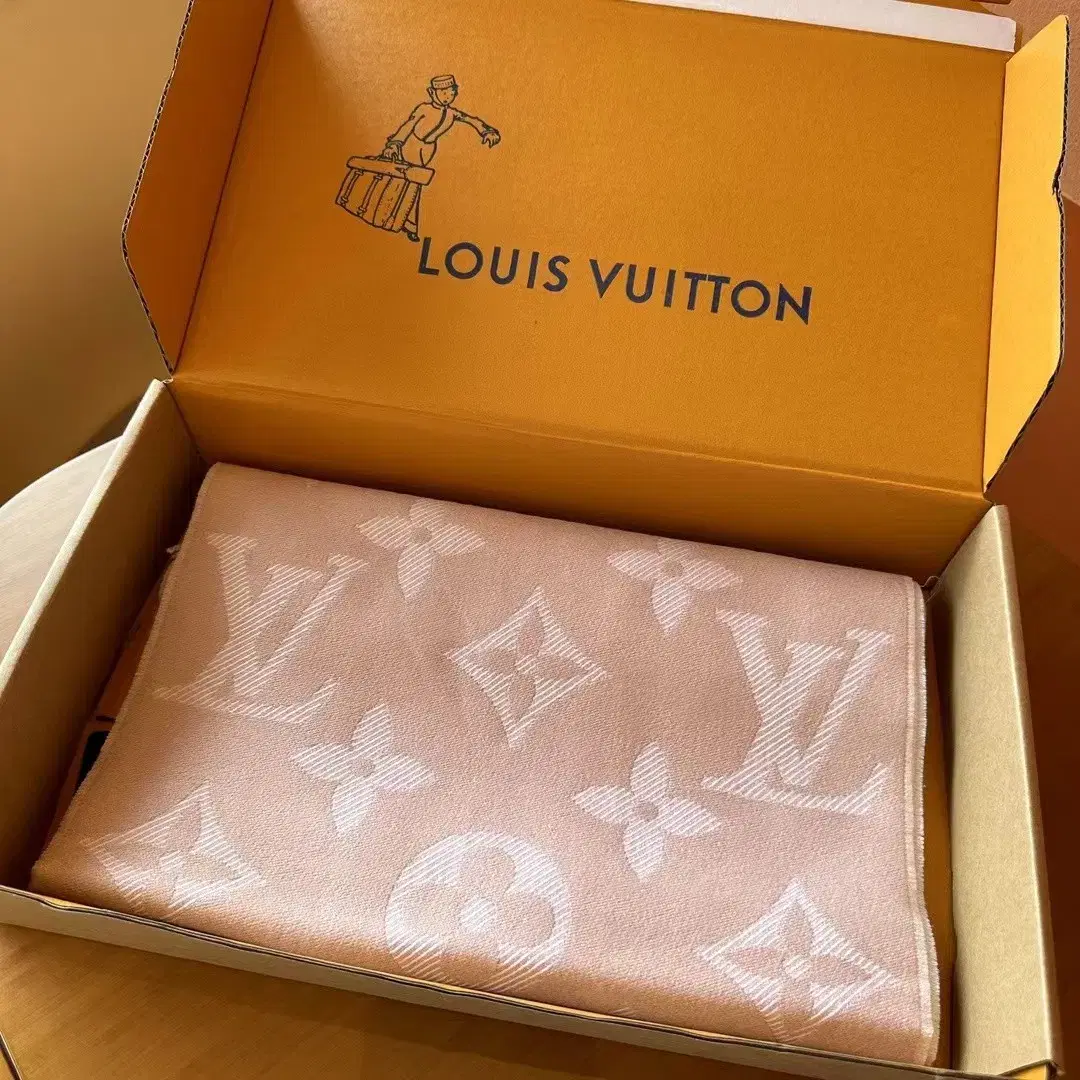 Louis Vuitton루이 뷔 통 스카프