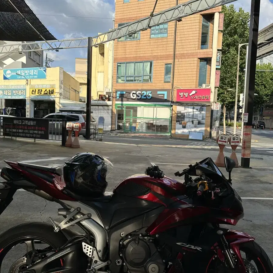 07년생 cbr600rr 보냅니다ㅠㅠ