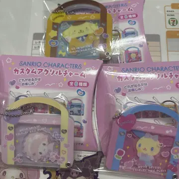 산리오 캐릭터 아크릴 열쇠고리 스쿨백