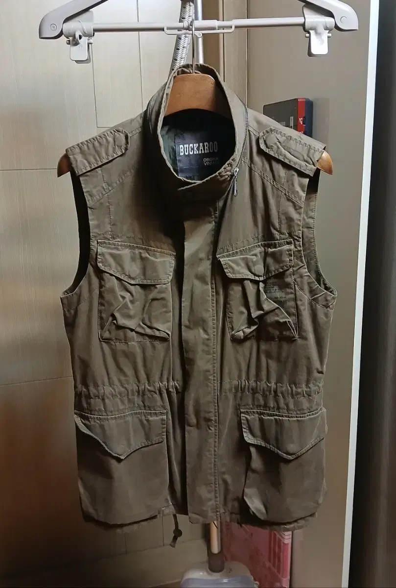 Men's Buckeroo Vintage Vest (100)