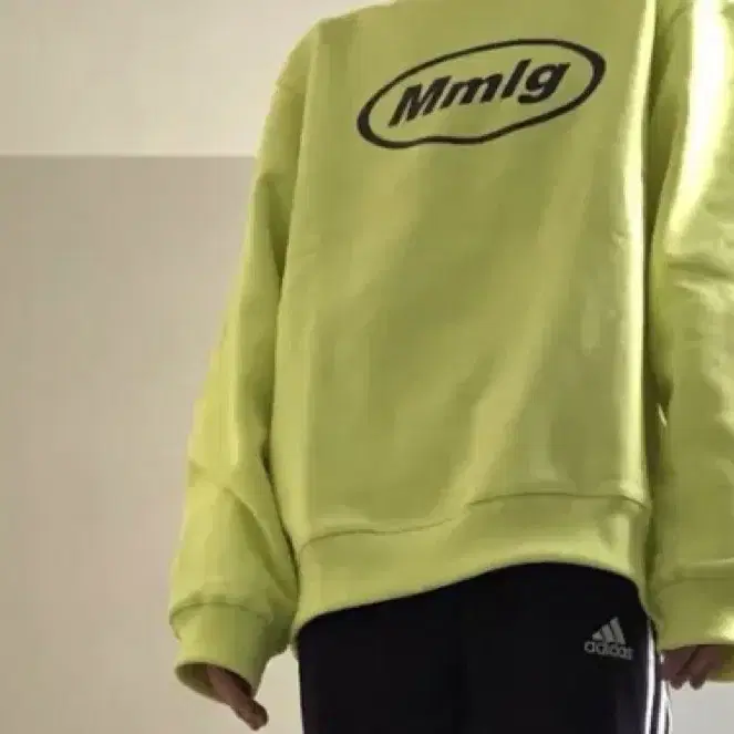 [M] MMLG SWEAT (NEON YELLOW)