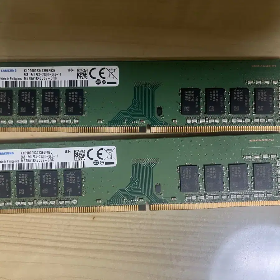 삼성 ddr4 2400 16g(8*2) 팝니다