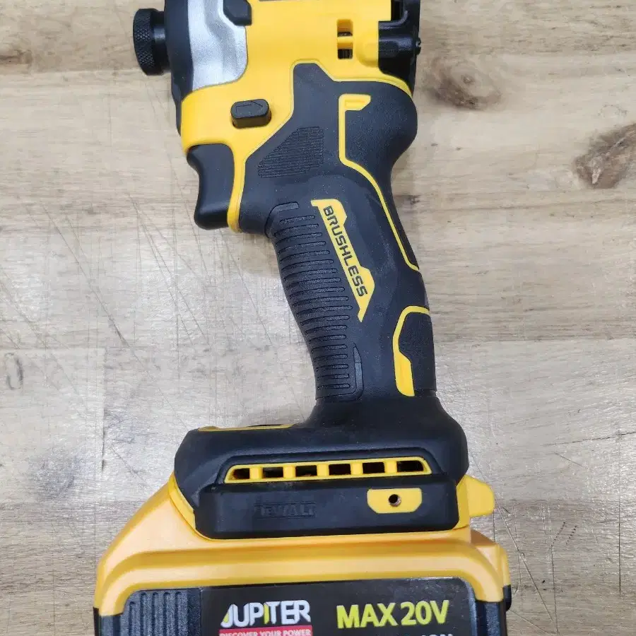 Dewalt DCF 850 임팩드릴