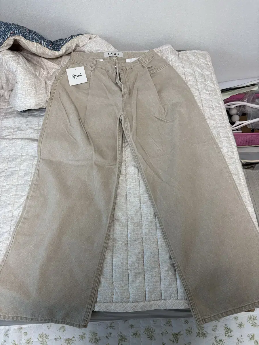 Nordstrom U Beige Wide Tuck Cotton Trousers sold(0)