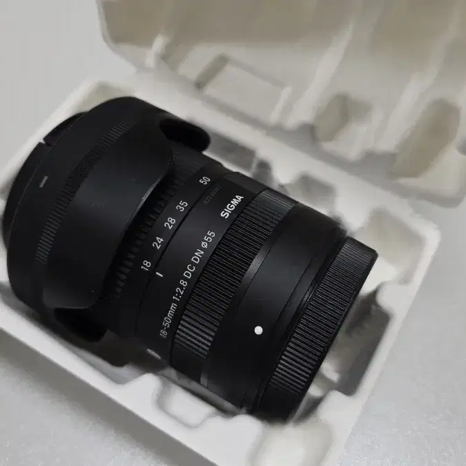 시그마 18-50mm F2.8 DC DN 후지 XF 마운트