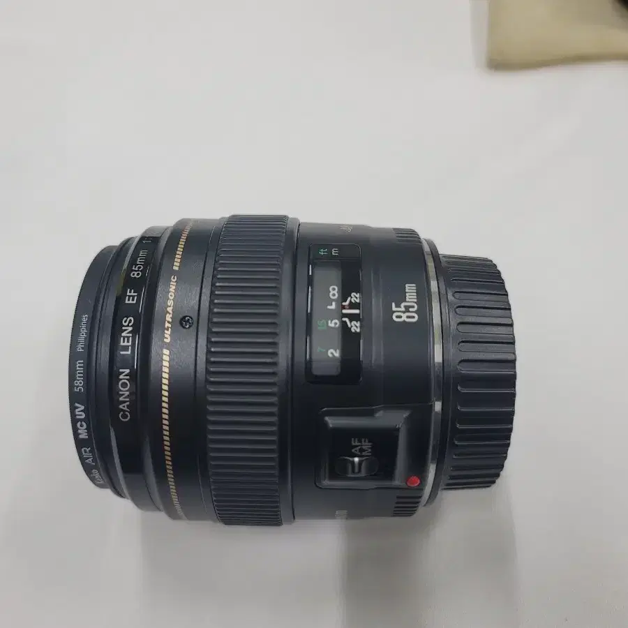 캐논 ef 85.8 (애기만두) 렌즈 입니다.