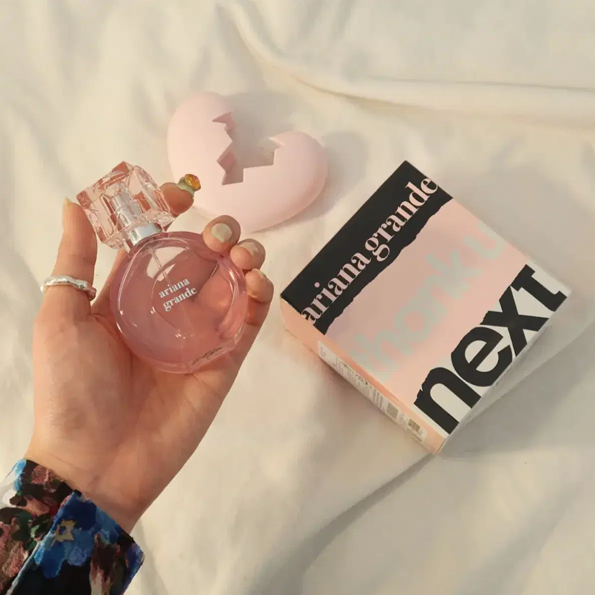 새상품 아리아나 그란데 Thank u next 향수 30ml