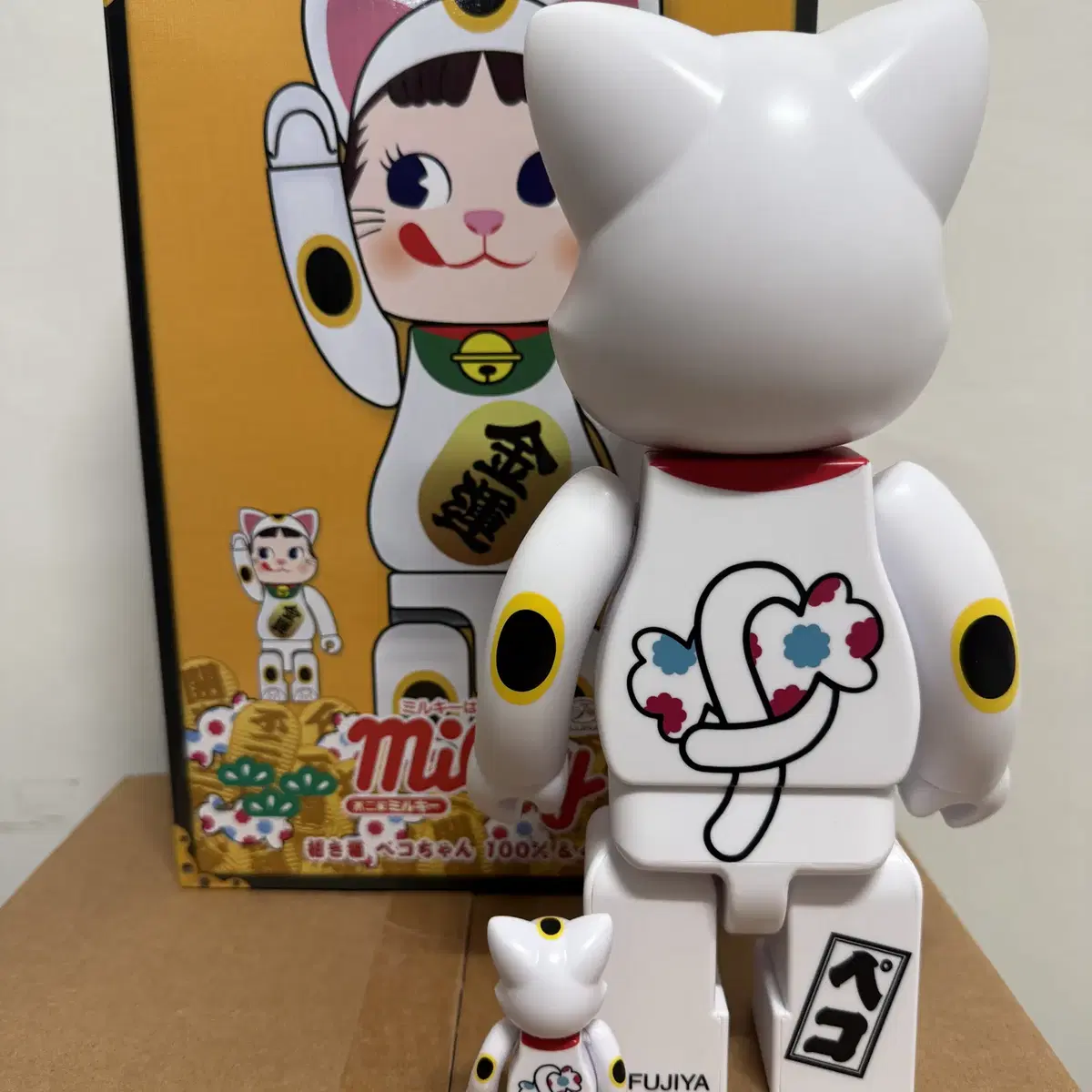 Bearbrick 베어브릭 X 페코 peko 100,  400 풀박 판매