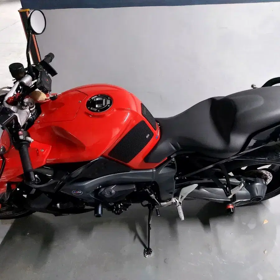 BMW K1300R 판매해봅니다