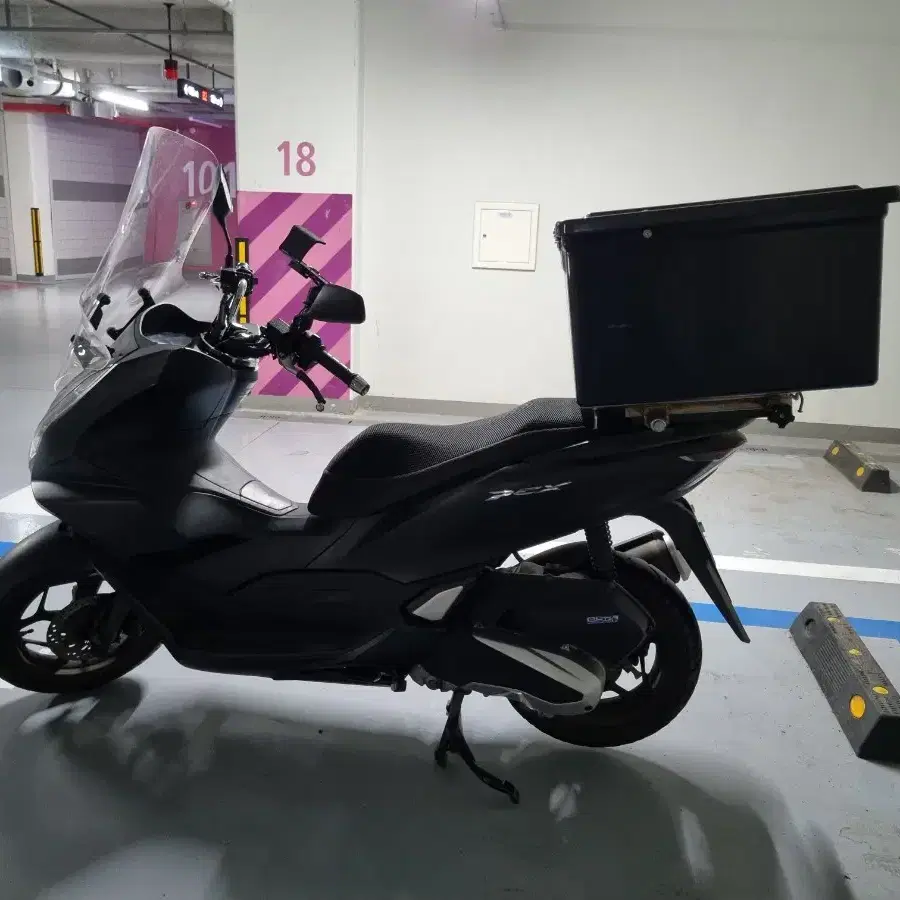 21년식 pcx125 팝니다