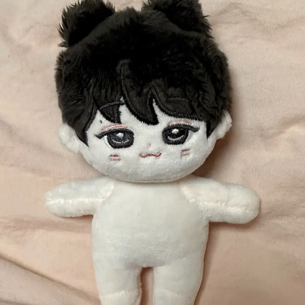 더보이즈 주연 인형 더유딩즈 이주딩