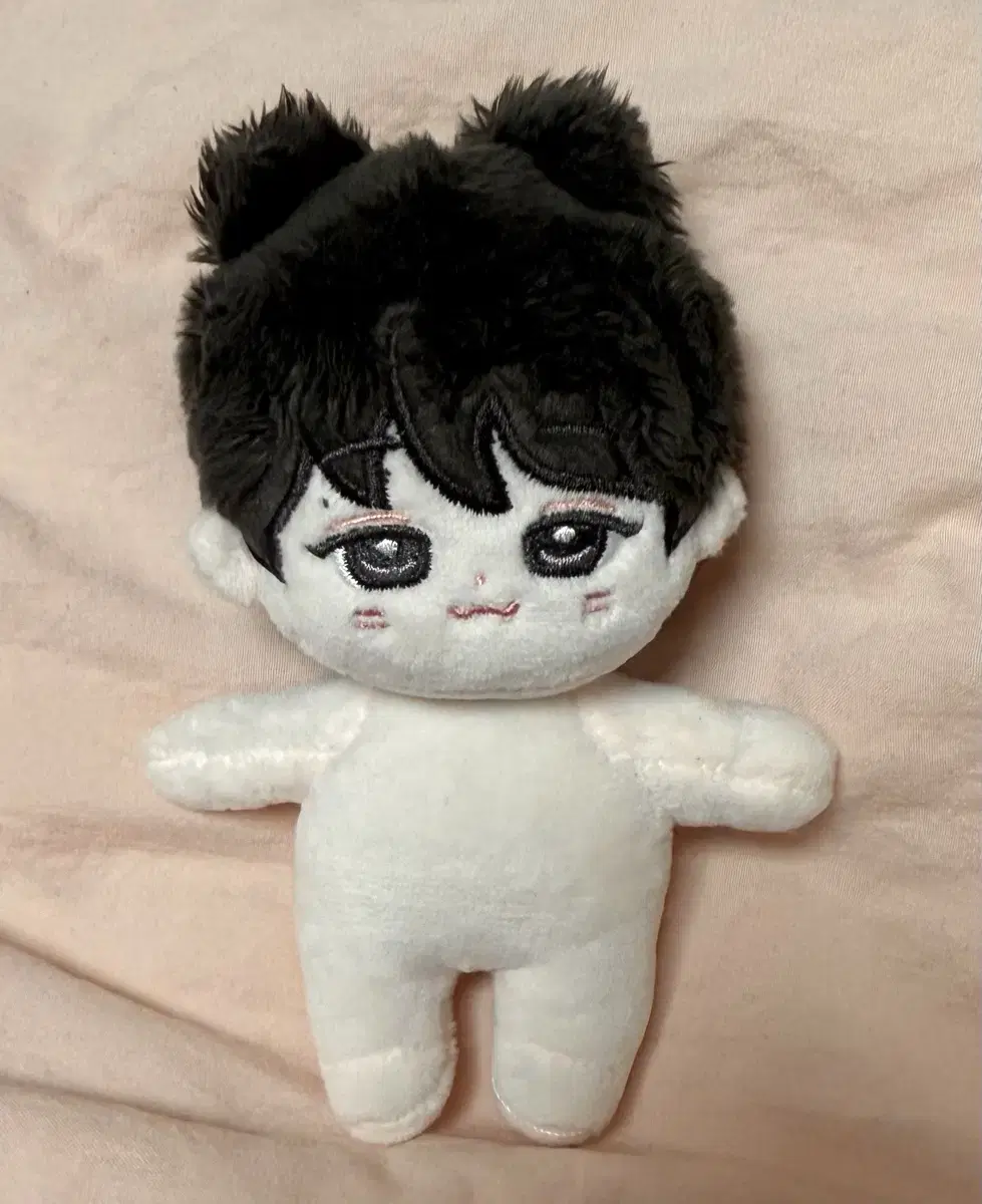 더보이즈 주연 인형 더유딩즈 이주딩