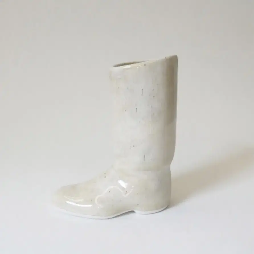 시유하다 화병 boots vase ivory