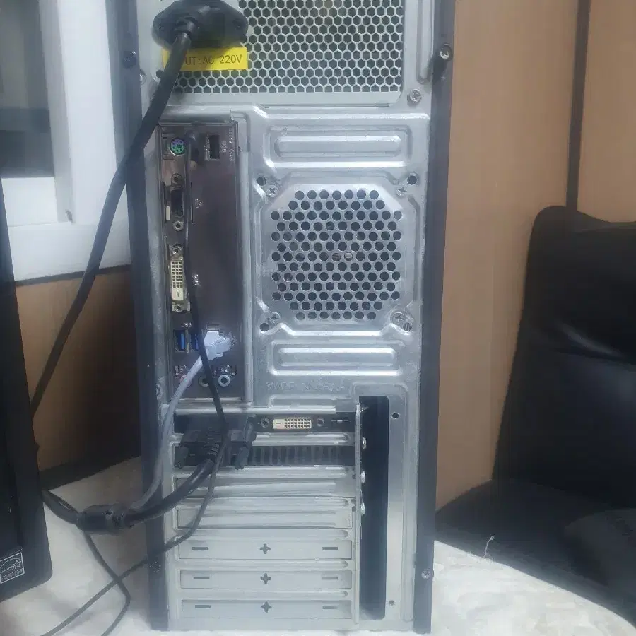 모니터 포함 컴퓨터PC 세트 팝니다