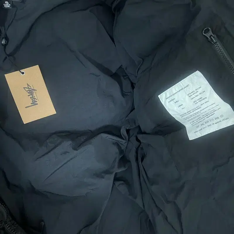 택달린 XL 새상품) 스투시 립스탑 다운 패딩 - 22FW