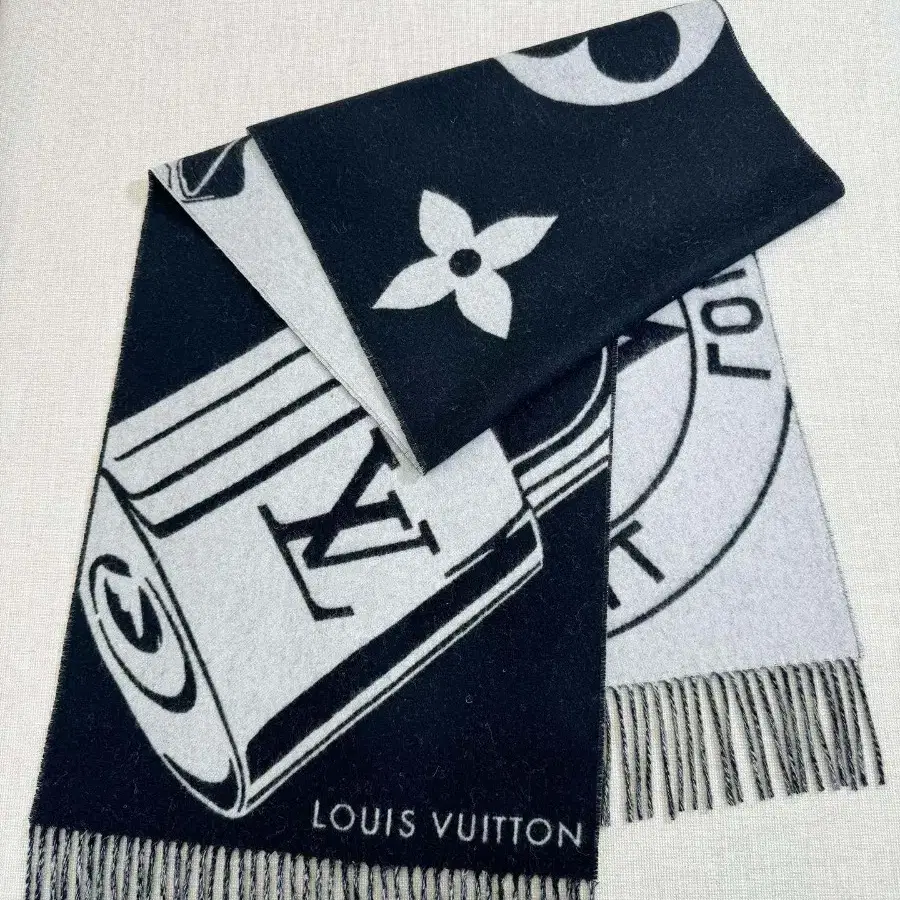 루이비통 Louis Vuitton 스카프