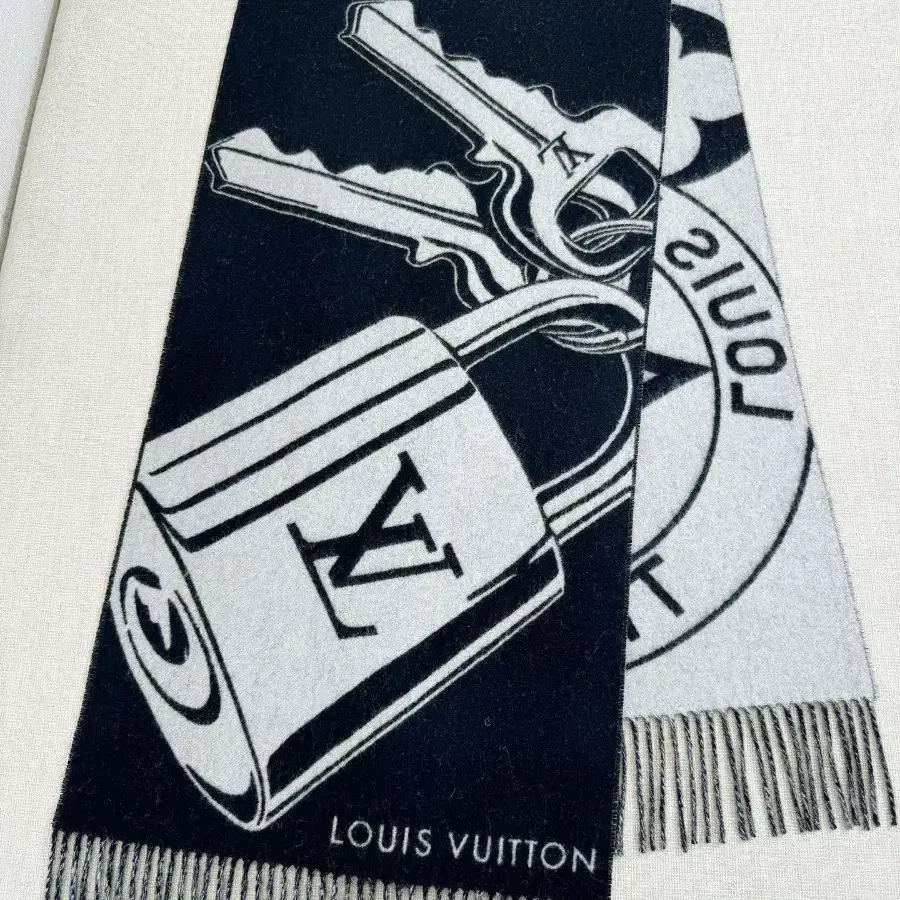 루이비통 Louis Vuitton 스카프