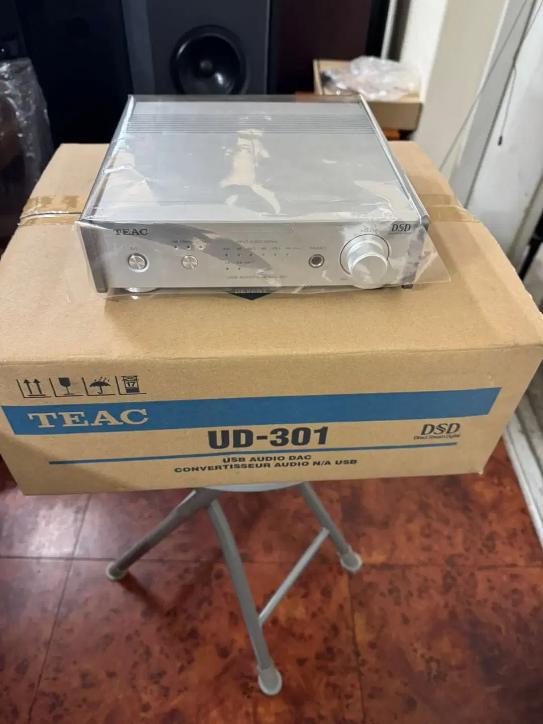 티악 (TEAC) UD-301 DAC (실버색상)