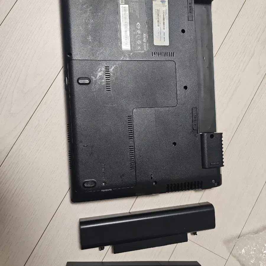 삼성 q330 i5 8g램 지포스 120기가 삼성 ssd 배터리2개