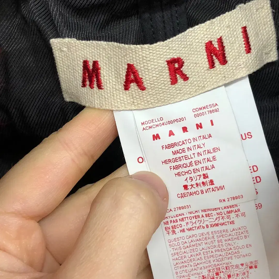 MARNI 마르니 모피 래빗 퍼카라