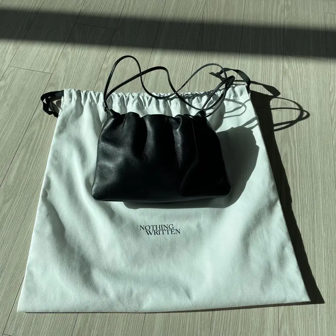 낫띵리튼 넬라백 nella strap bag 기본사이즈