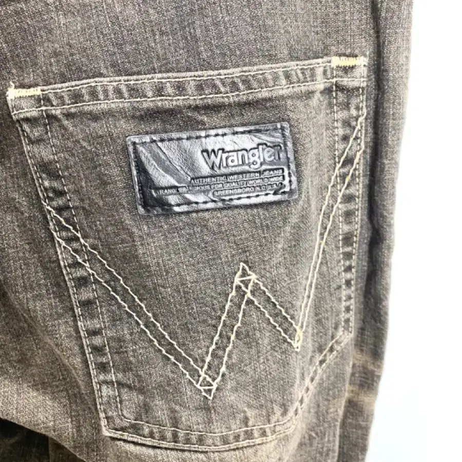 WRANGLER boots cut denim