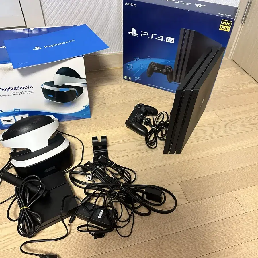 PS4 pro 1TB (7218B) + PS VR 박스 풀셋 + 타이틀