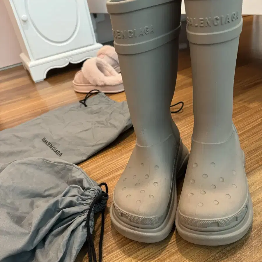 Balenciaga X Crocs Boots Beige 36size