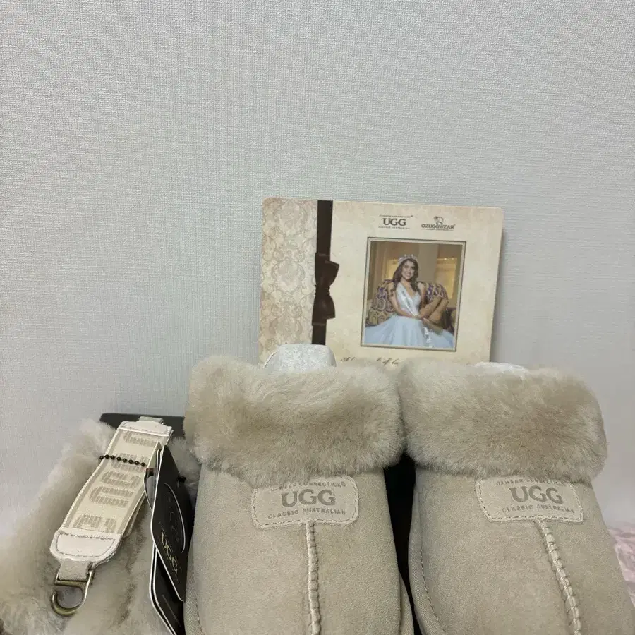 새상품 ugg 베이지 어그  퍼,밴드 3way