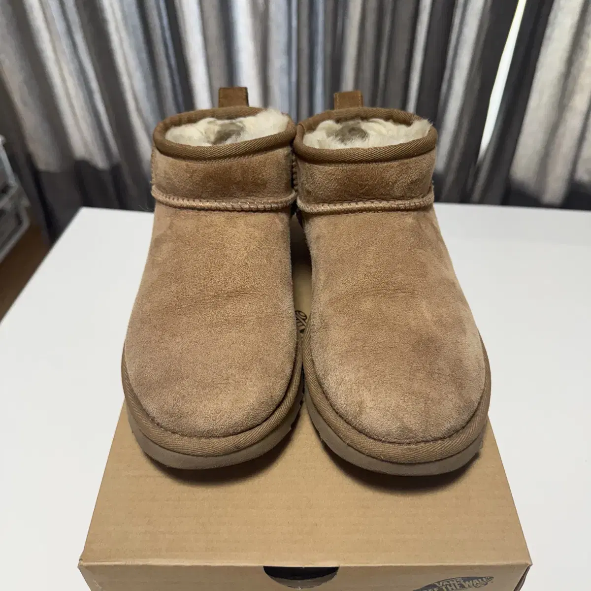 미국 Ugg 어그 220