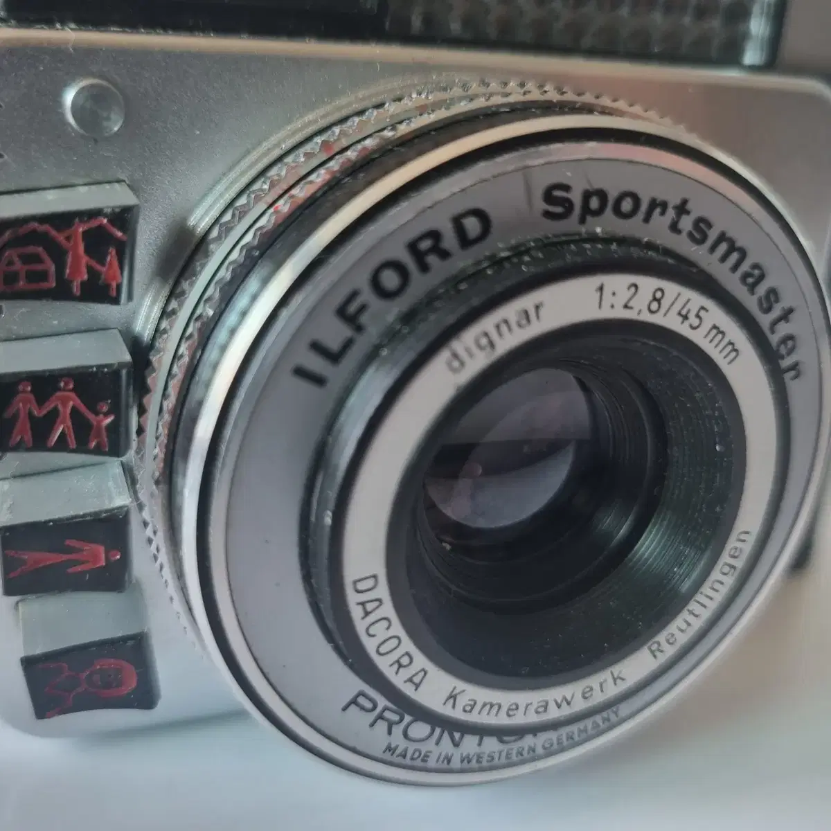 Ilford Sportsmaster 35mm 필름 카메라, 독일제