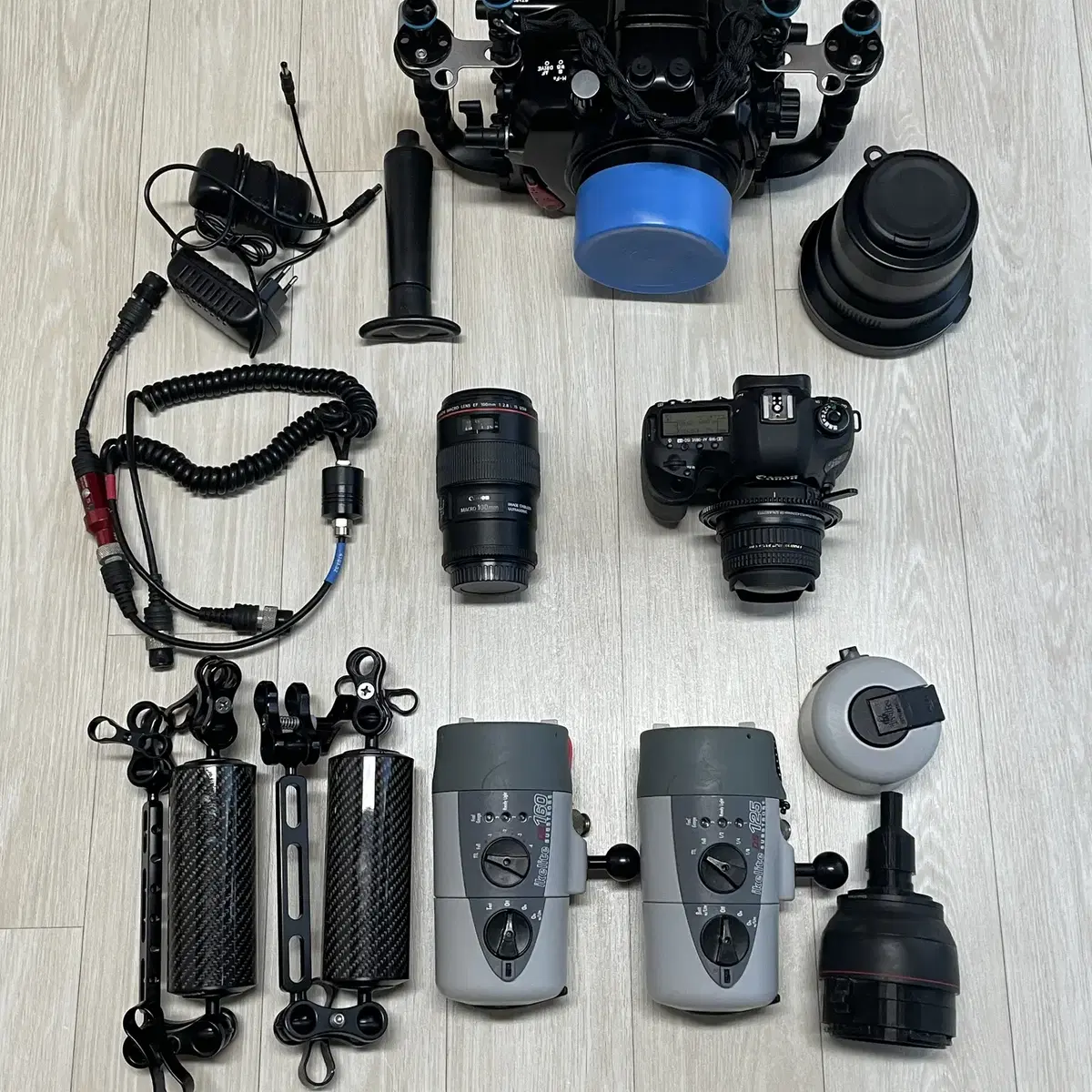 노티캠 5Dmk4, 5Ds, 5DsR, 5Dmk3 하우징 팝니다