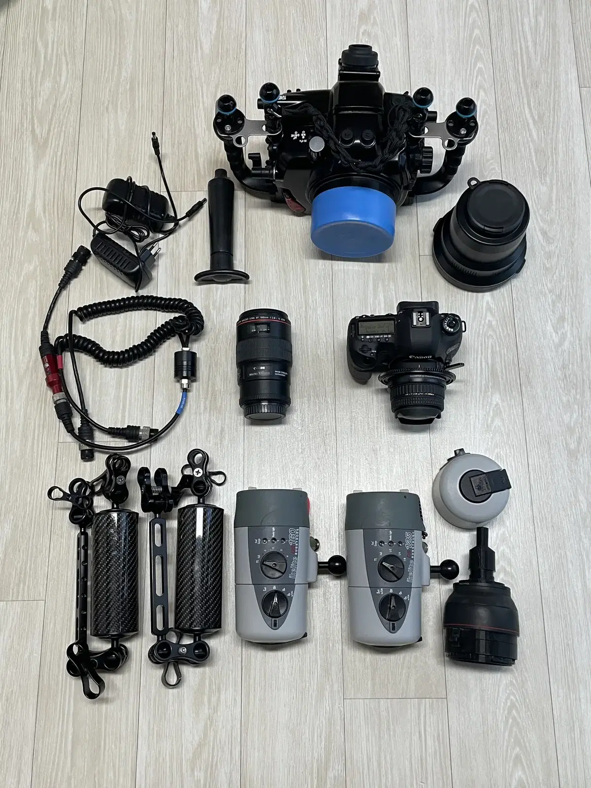 노티캠 5Dmk4, 5Ds, 5DsR, 5Dmk3 하우징 팝니다