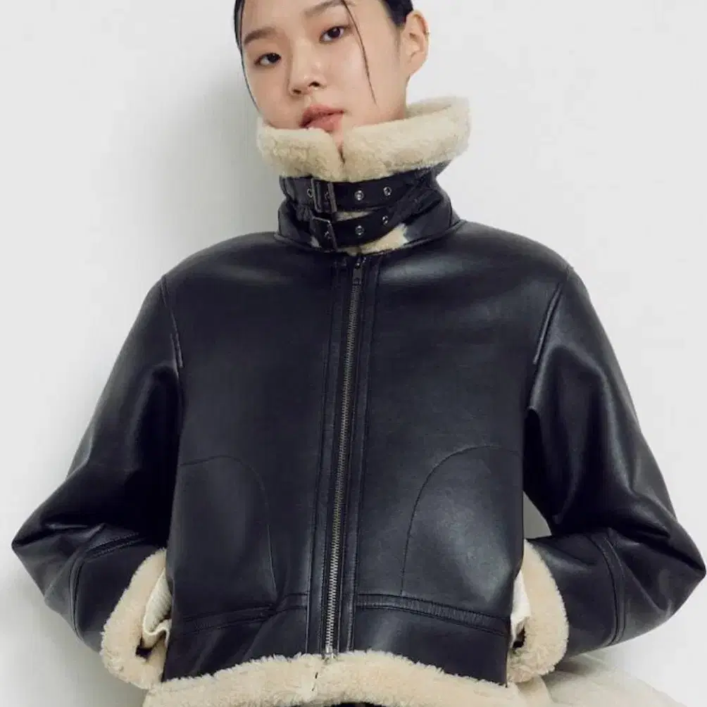 구호플러스 Signature Shearling Faux Leather 무