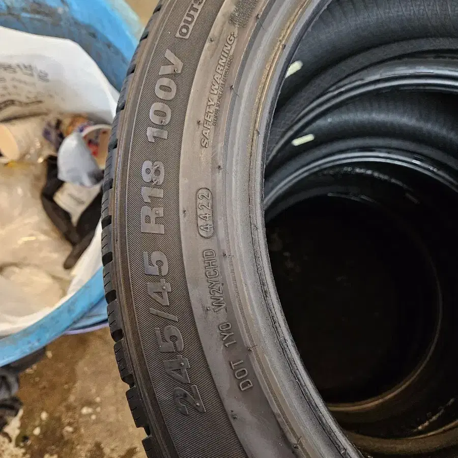 금호 윈터 크래프트WP72 245/45 R18 100V 4개 일괄판매