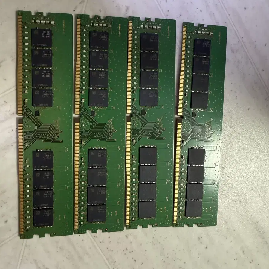 삼성 DDR4 32GB x 4ea 판매합니다 128GB