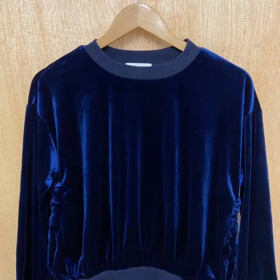 BEAMS velour shirring top