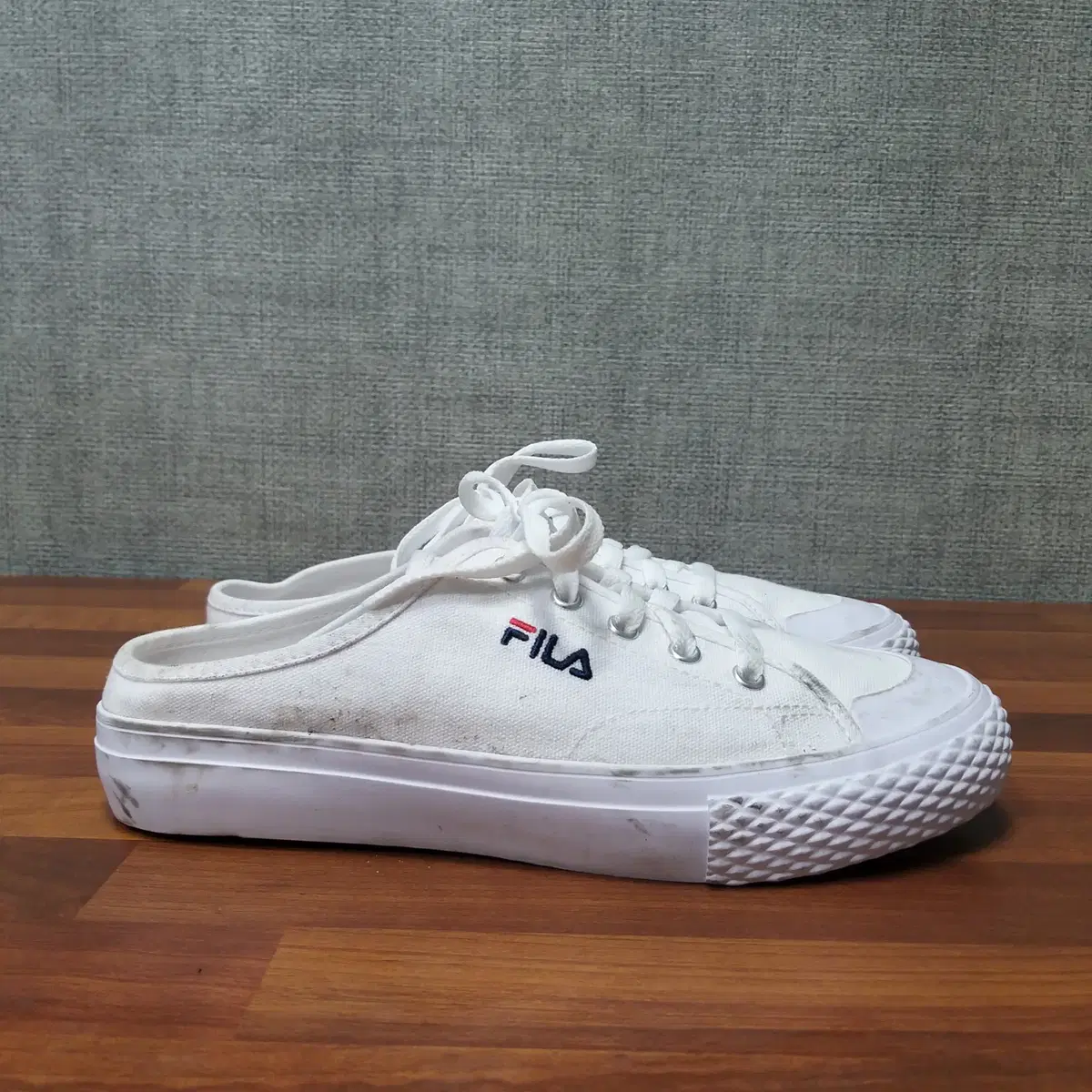 18. FILA 화이트 뮬스니커즈 캐주얼 여성240