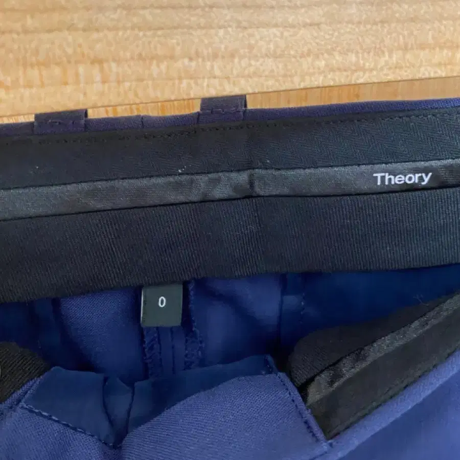 THEORY low-rise boots-cut slacks