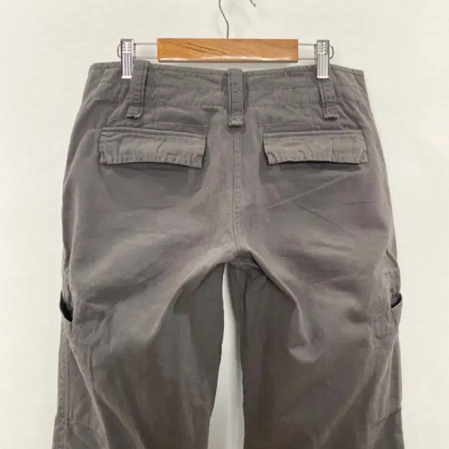 DKNY low-rise cargo pants