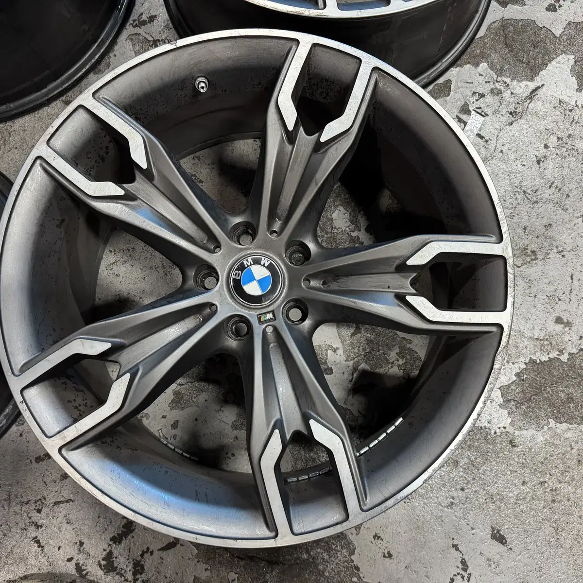 19인치 pcd 112 bmw g바디 668m 디자인 중고 휠 판매합니다