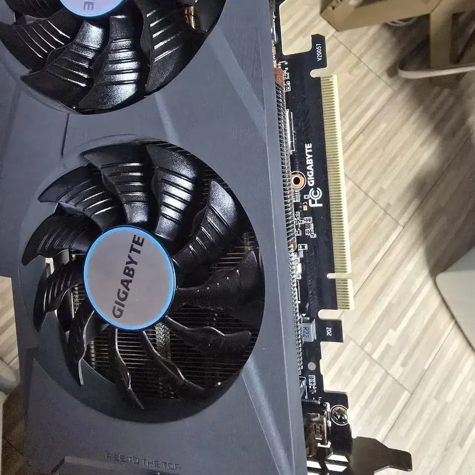 기가바이트 rtx 3080 eagle oc 10G 팝니다.