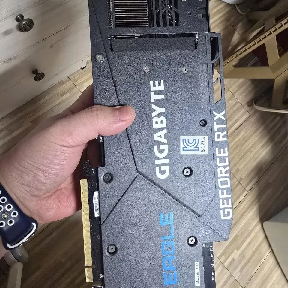 기가바이트 rtx 3080 eagle oc 10G 팝니다.