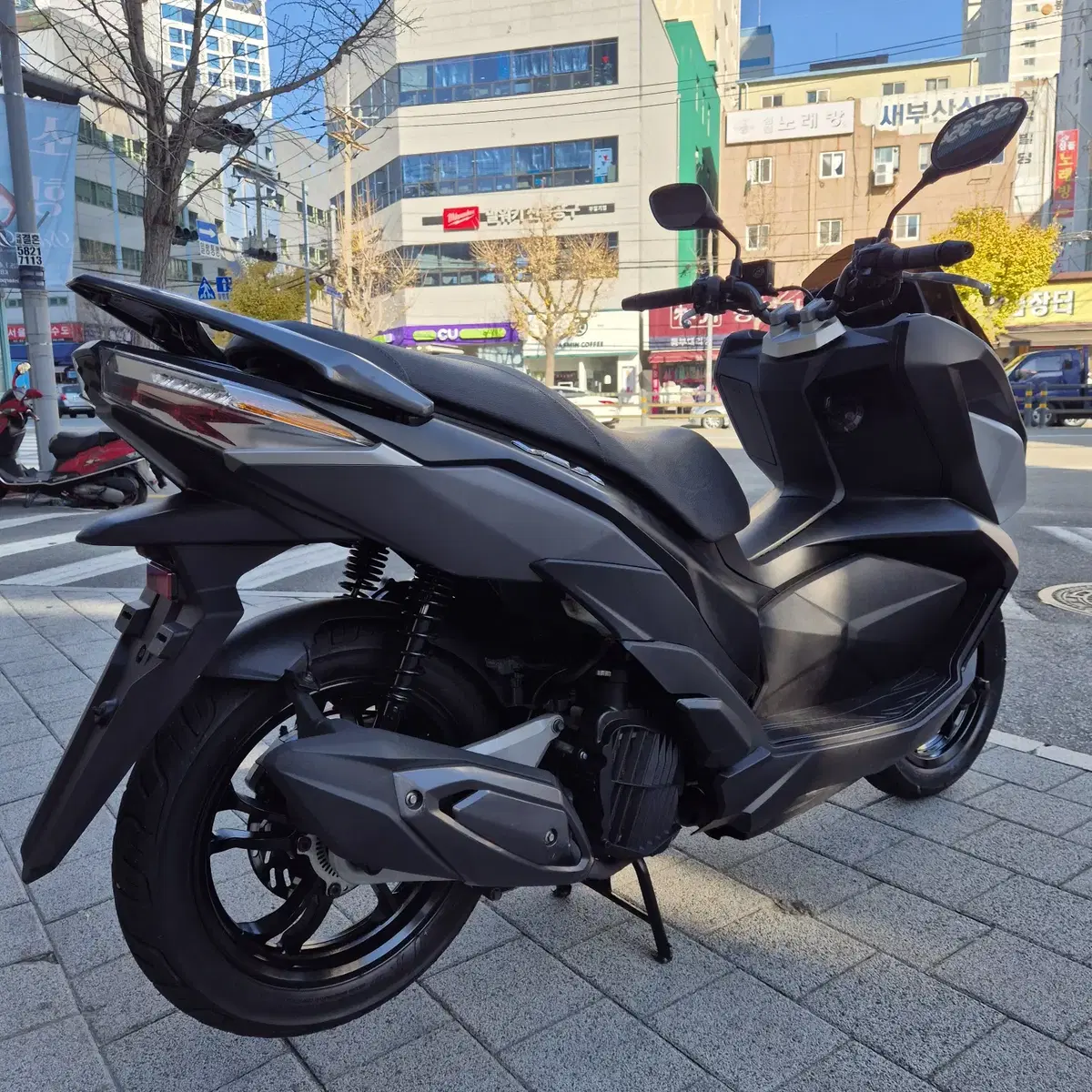 부산 센터판 A급 SYM VSX125 판매합니다.