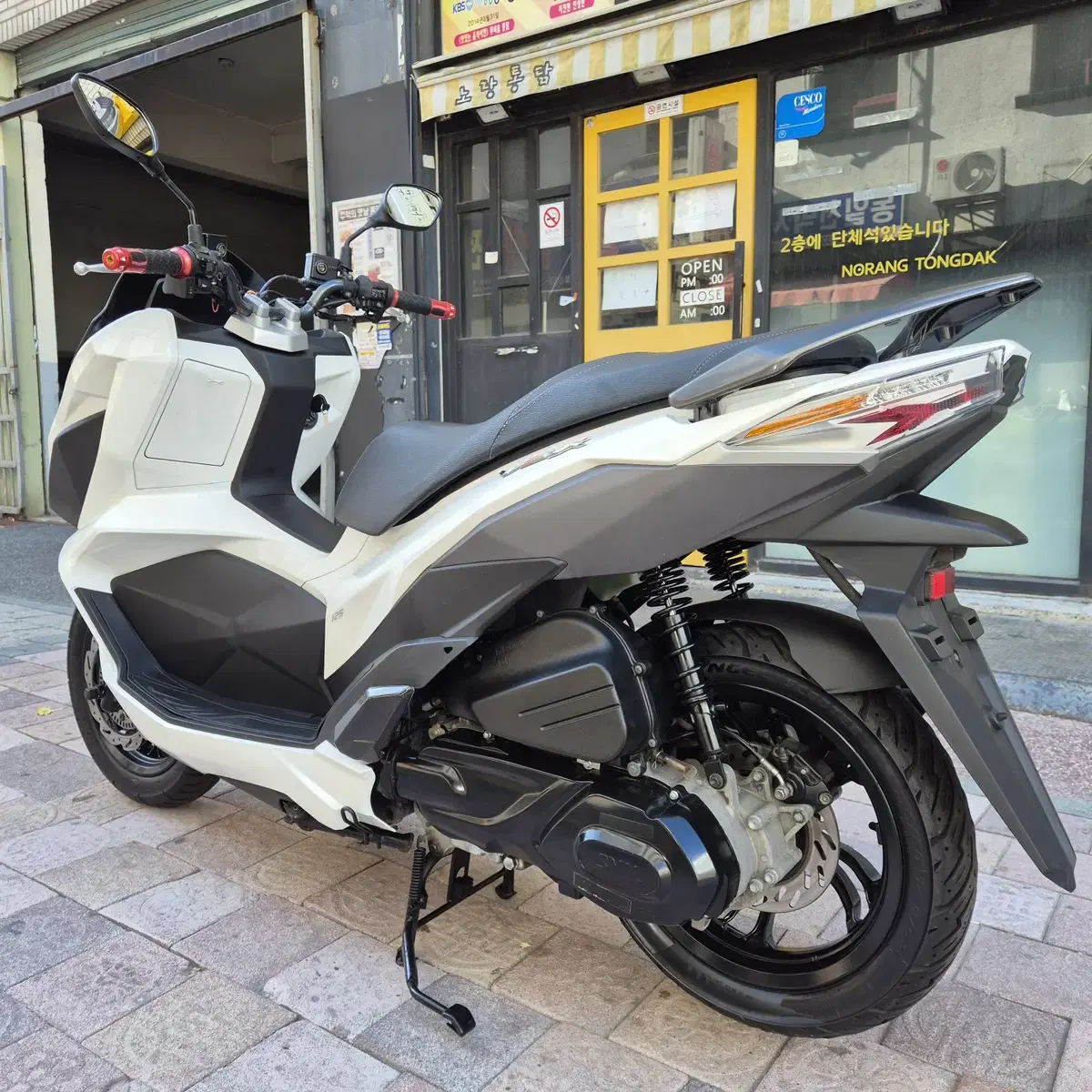 부산 센터판 S급 SYM VSX125 판매합니다.