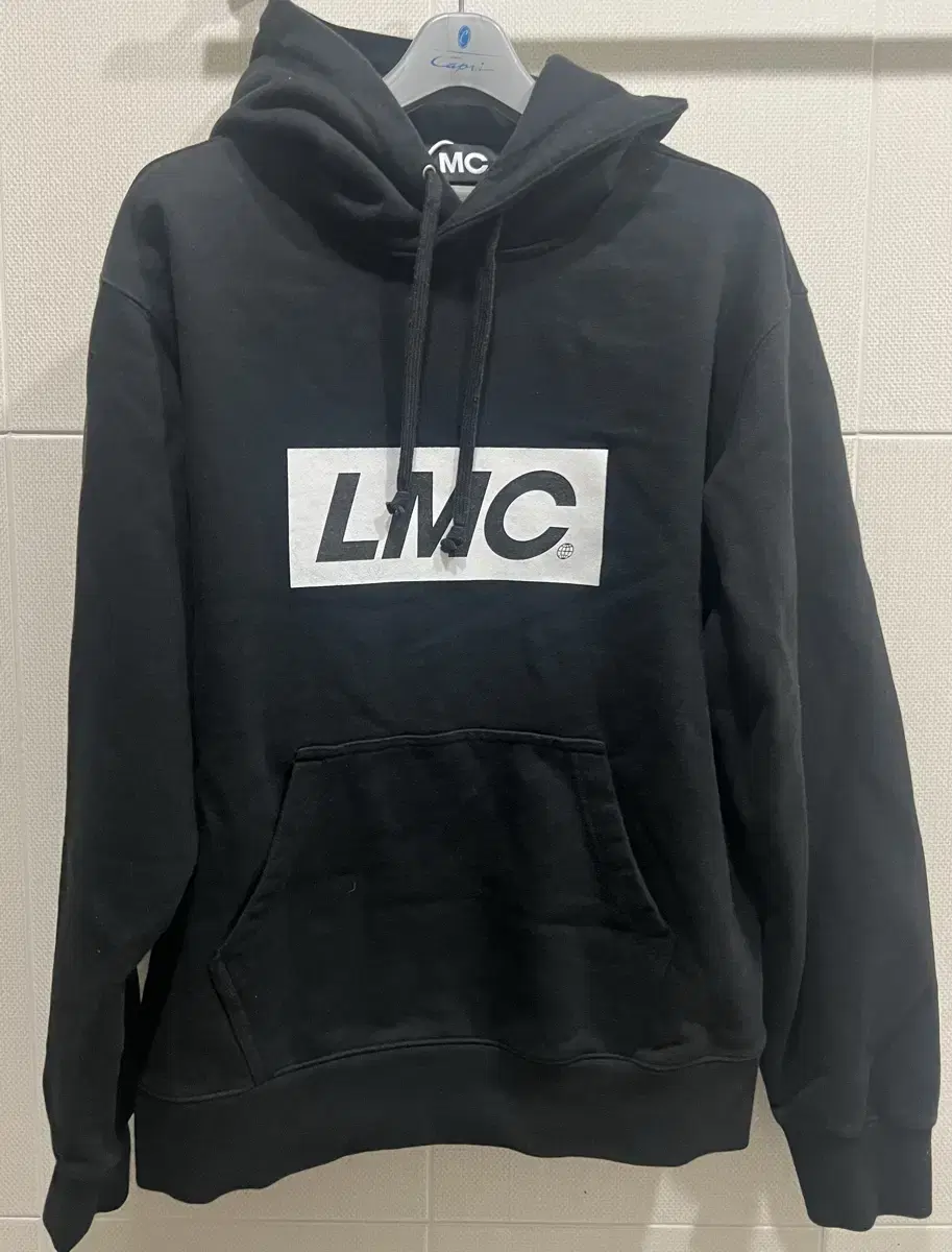 LMC 후드티