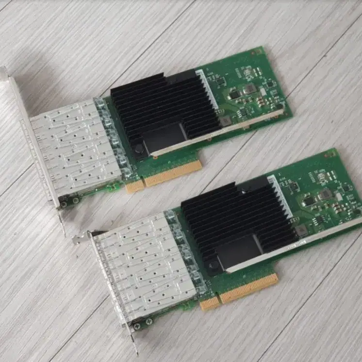 인텔 X710-DA4 10G 4포트 랜카드 - 10기가 SFP+