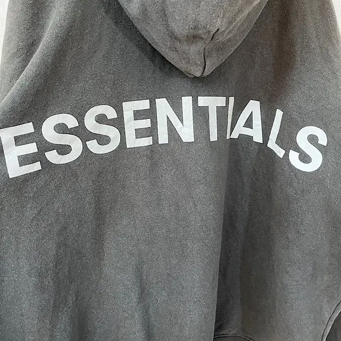 ESSENTIALS FEAR OF GOD