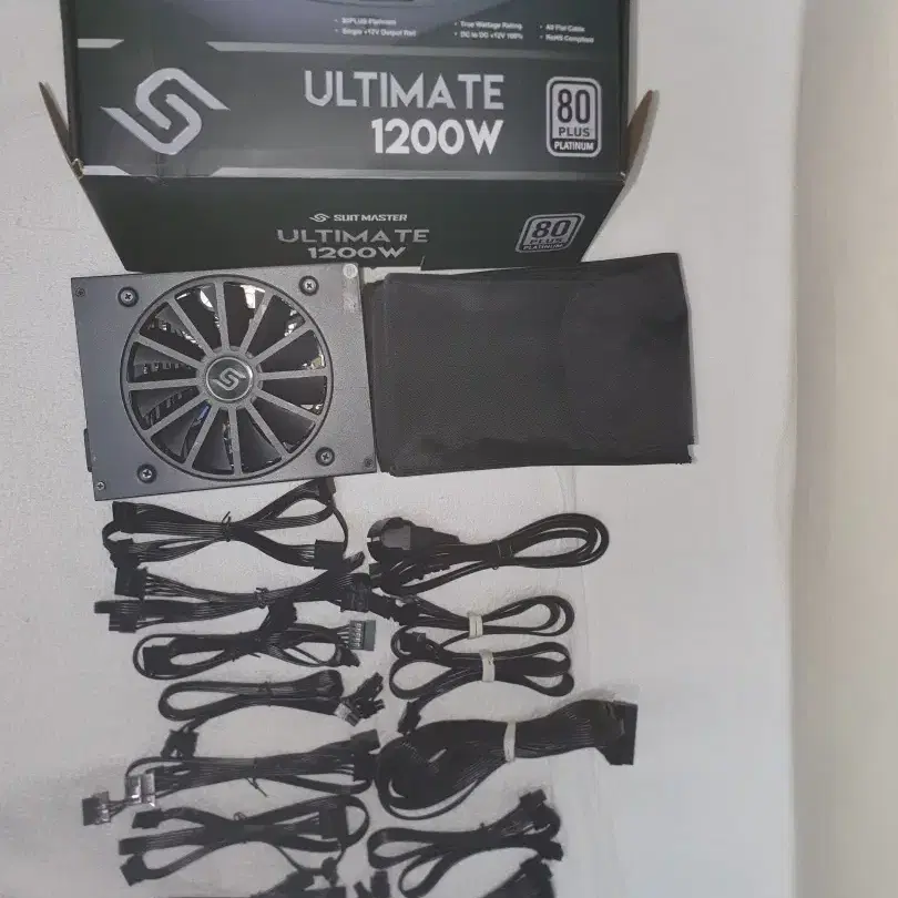 앱코 SUITMASTER 1200W 80PLUS 플래티넘 파워