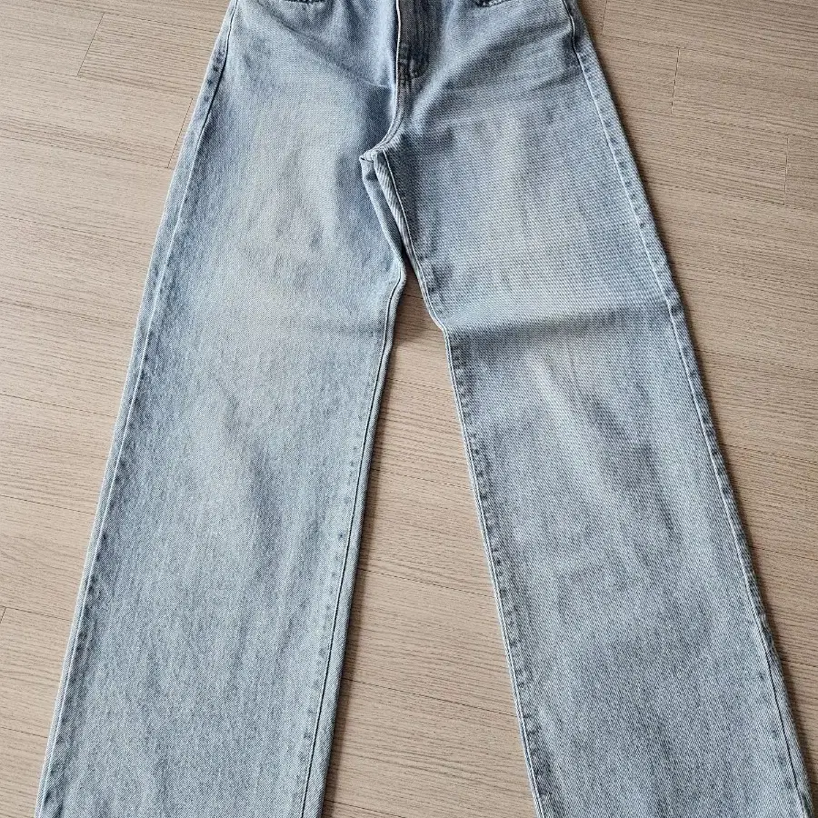 썸웨어버터 straight denim pants 라이트블루 일자데님팬츠